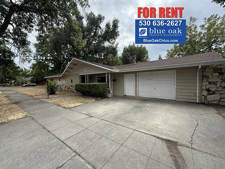 1201 Palm Ave — Photo 1