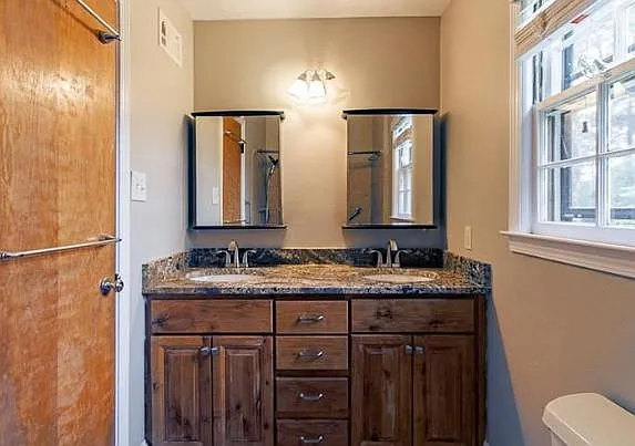 3092 Ranlo Dr — Photo 3
