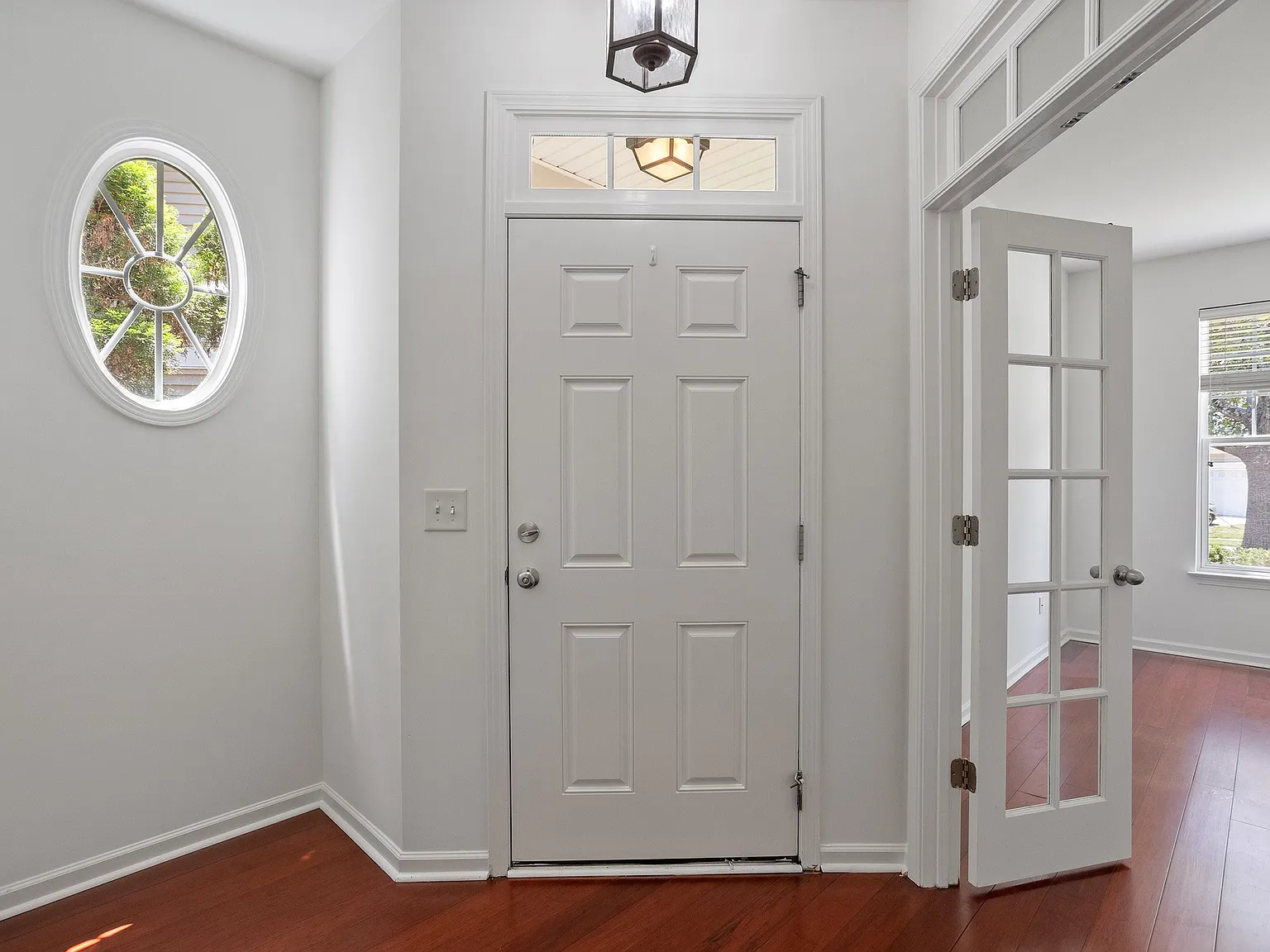 3 bed, 2.5 bath, 2751 sqft, $2,500 — Photo 4