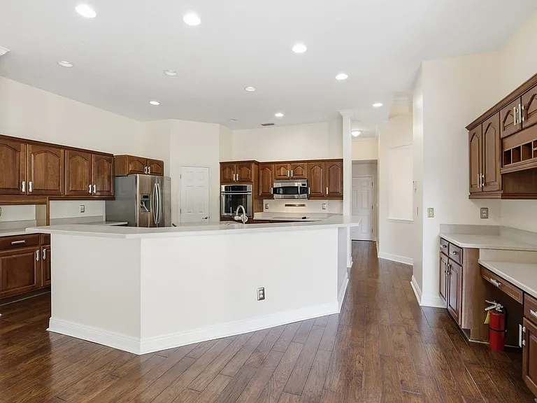 14313 NW 60th Ave — Photo 12