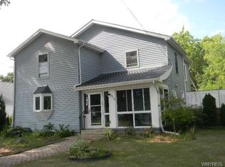 8909 S Military Rd, Niagara Falls, NY 14304