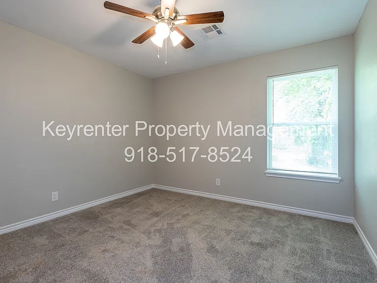 808 N Franklin Ave — Photo 29