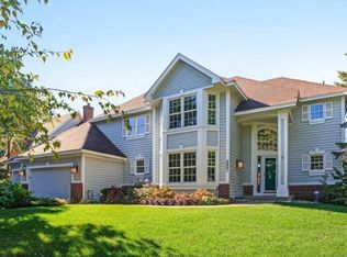 3801 Bridgewater Dr, Eagan, MN 55123