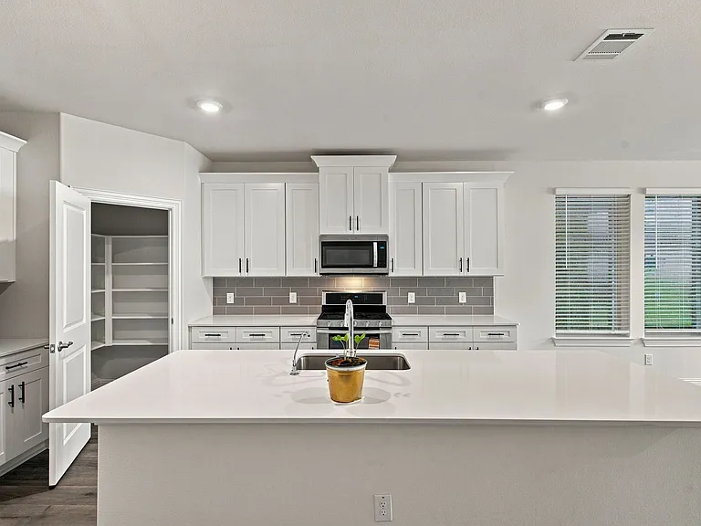 1012 Snapdragon Dr — Photo 9