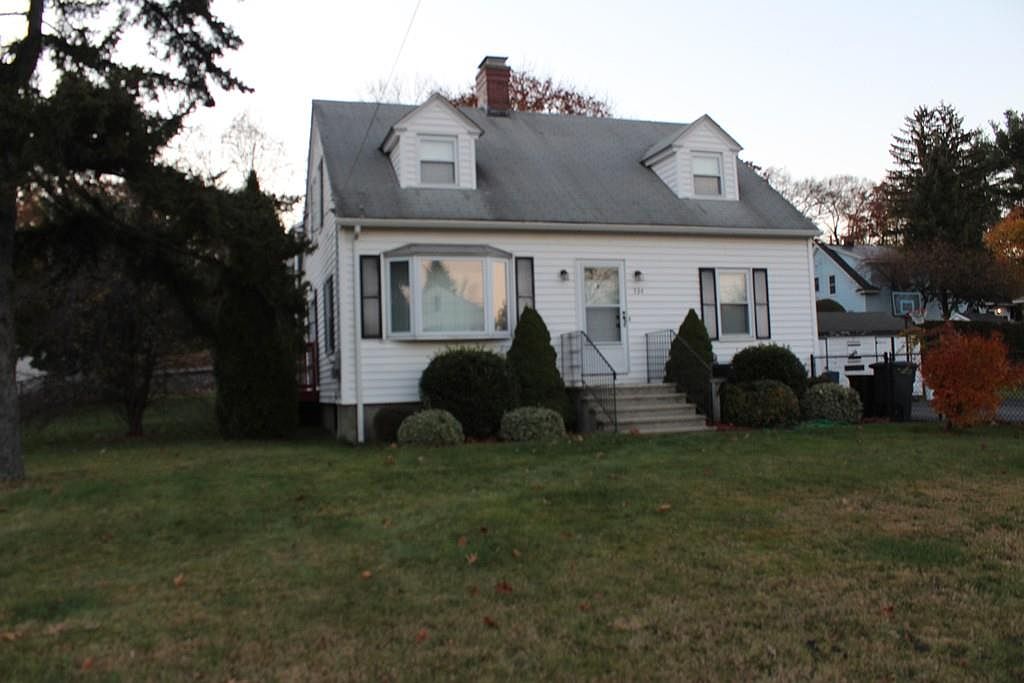 534 Lake Ave, Worcester, MA 01604 Zillow