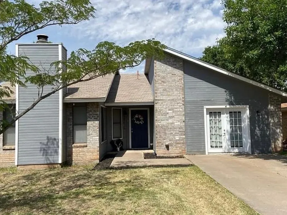 8026 Bonnie Cir