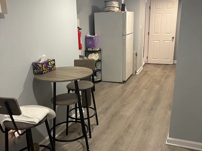 826 Bailey Ave #BASEMENT — Photo 2