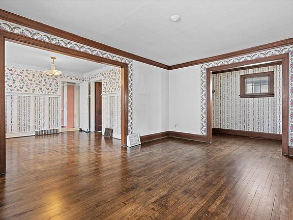 5th image of 3353 South Indiana AVENUE
