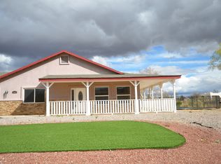 5863 S Omega Pl, Hereford, AZ 85615