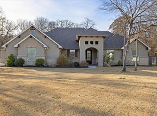 401 Acorn Trl, Granbury, TX 76049