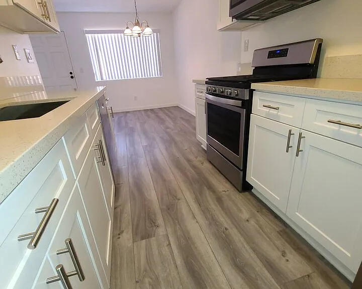 5263 Corteen Pl #3 — Photo 7