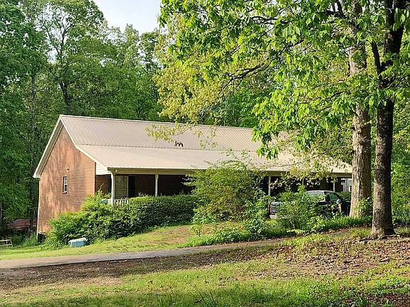 2nd image of 760 Breedlove Rd