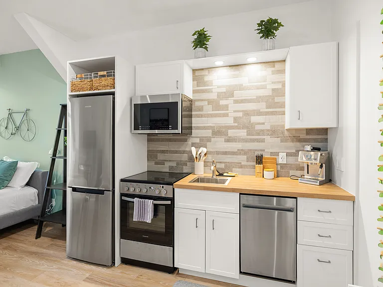 409 Swift St #0 — Photo 5