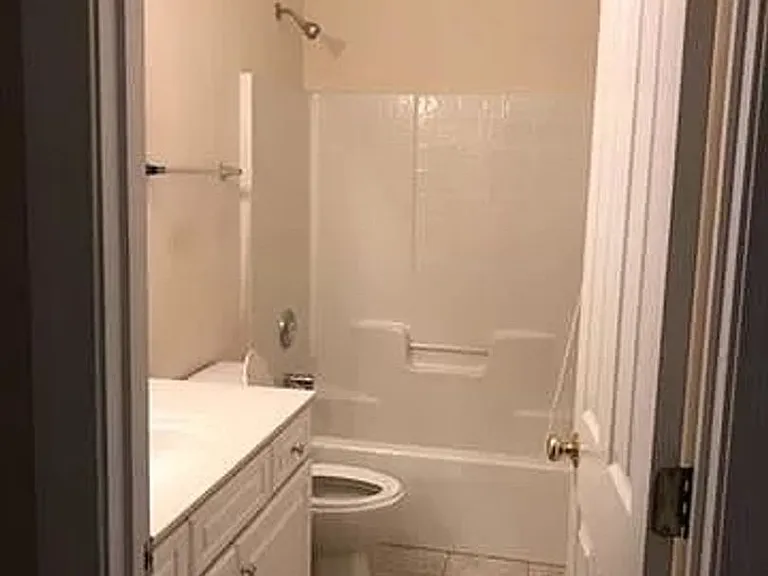 2119 Priory Ct — Photo 9