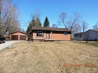 4047 S Fenton Rd, Holly, MI 48442