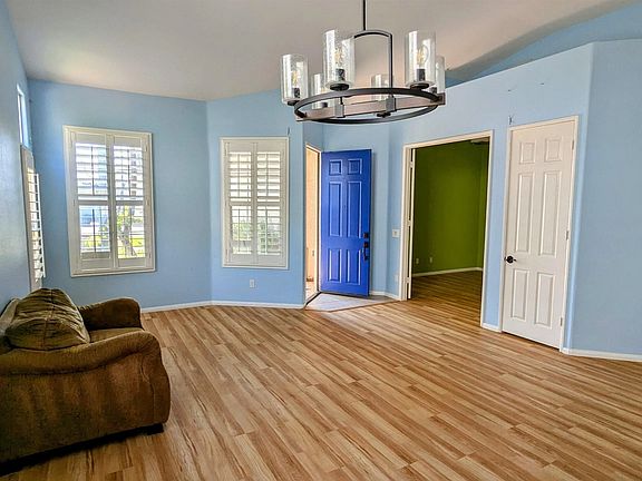 3rd image of 854 Bel Esprit Cir