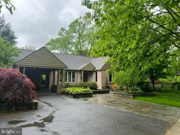 520 Sunset Rd, State College, PA 16803