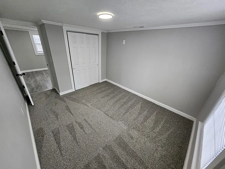 5221 Melrose Ave — Photo 10