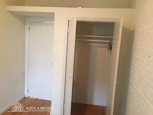 Rented by Book A Broker | media 18