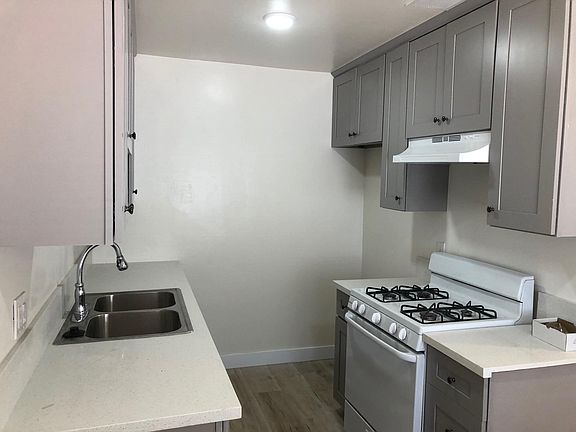 4th image of 1735 W 150th St