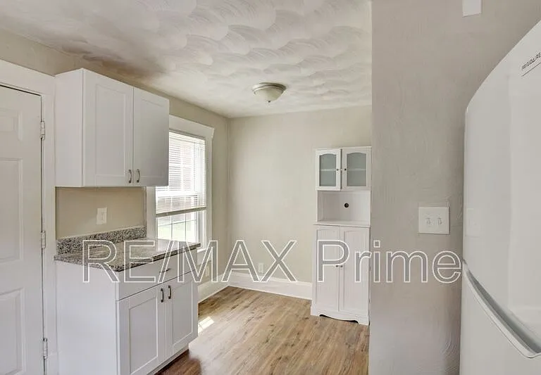 1135 Jackson Ave #1 — Photo 11