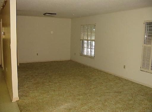 5th image of 901 Sikes Blvd