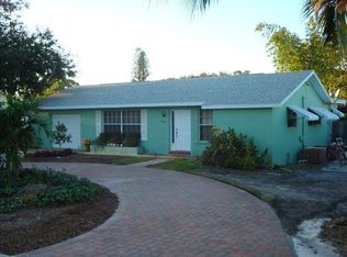 9035 SE Bobwhite St, Hobe Sound, FL 33455