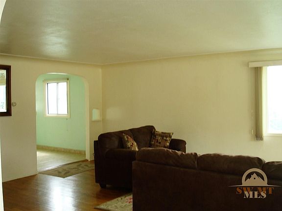 3rd image of 423 S 11th St