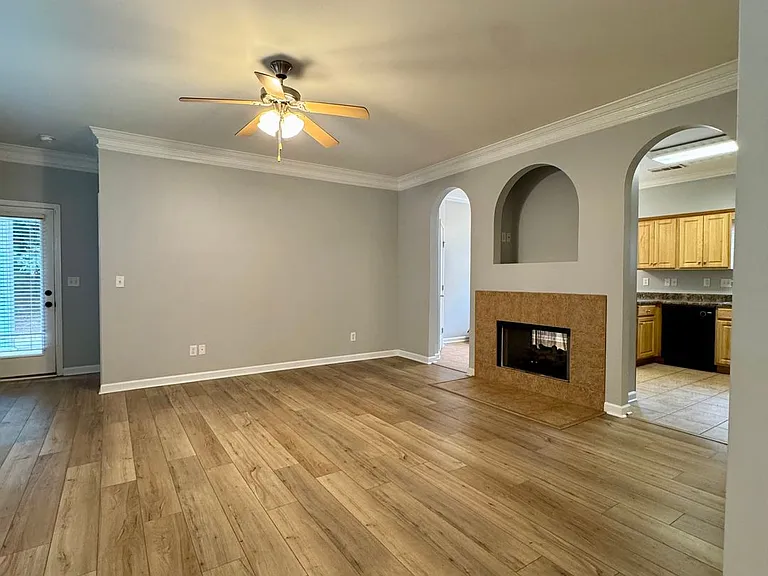 2722 Oxmoor Way — Photo 10