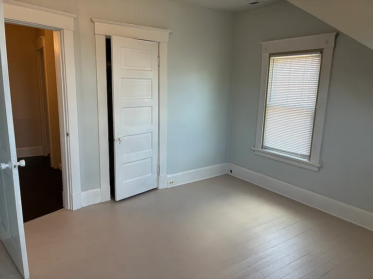 2809 Linwood Ave — Photo 27