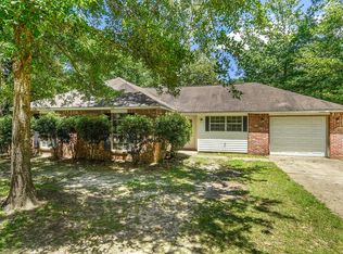 1104 Margaret St, Ocean Springs, MS 39564