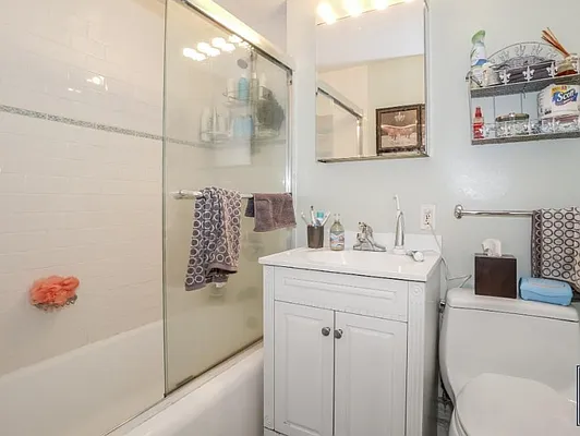 Rented by Christie's International Real Estate Group, LLC | media 11