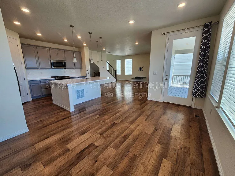808 Byrd Dr — Photo 11