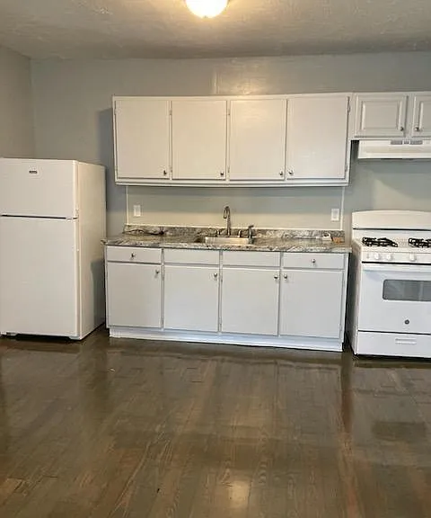 35 Linden St #1 — Photo 1