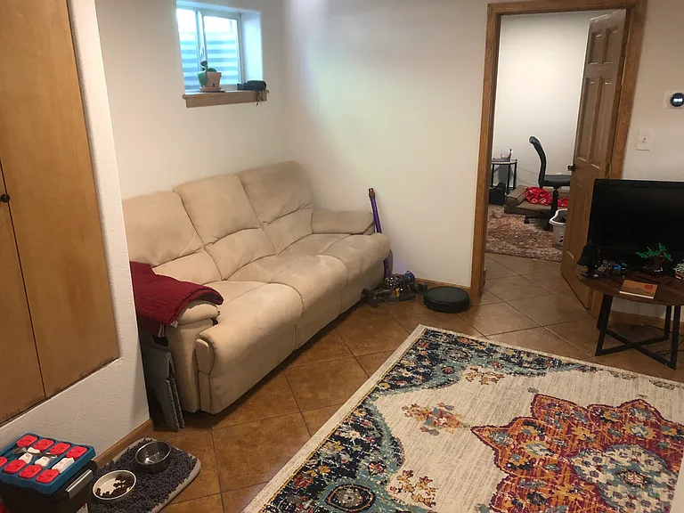 325 Baranof Ave #B — Photo 9