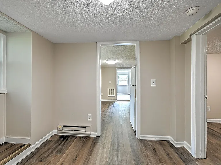 305 Moorland Dr — Photo 9