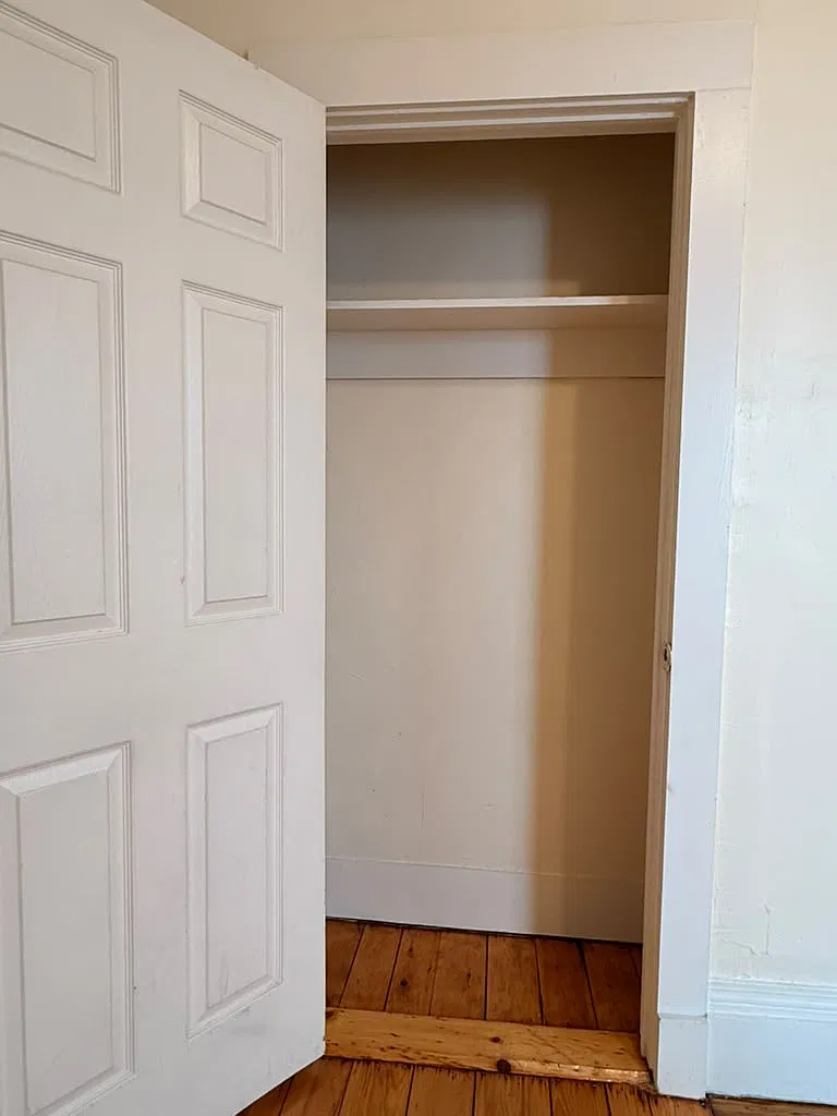 3 bed, 1200 sqft, $3,200 — Photo 2