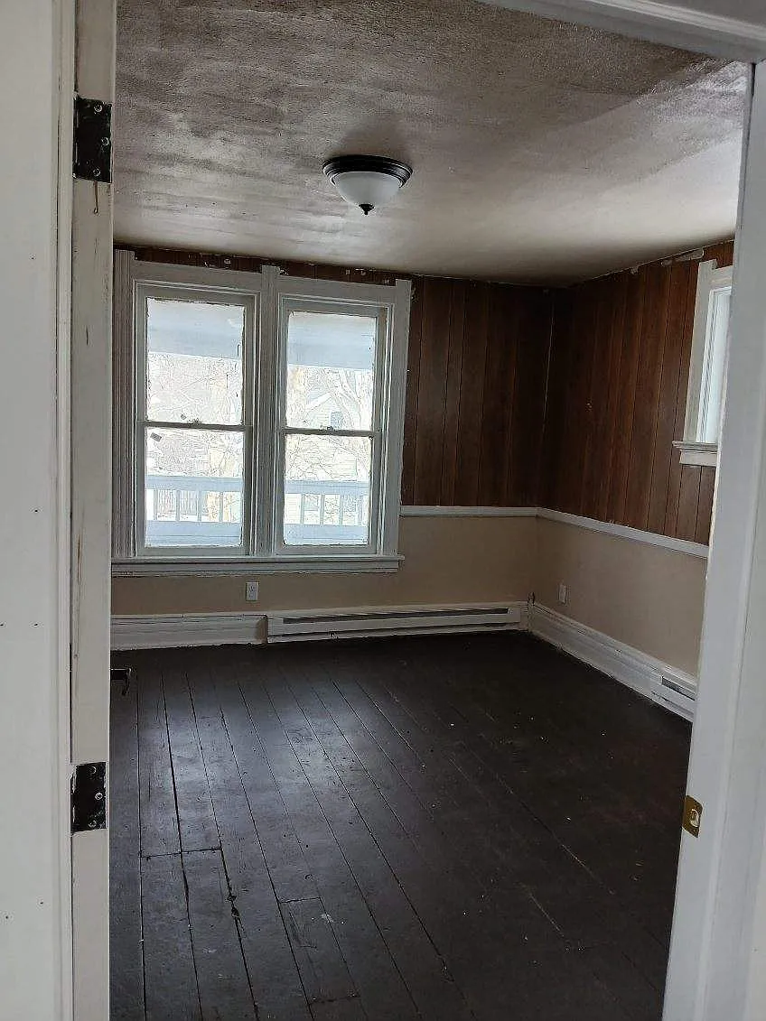 3 bed, 1000 sqft, $1,000 — Photo 4
