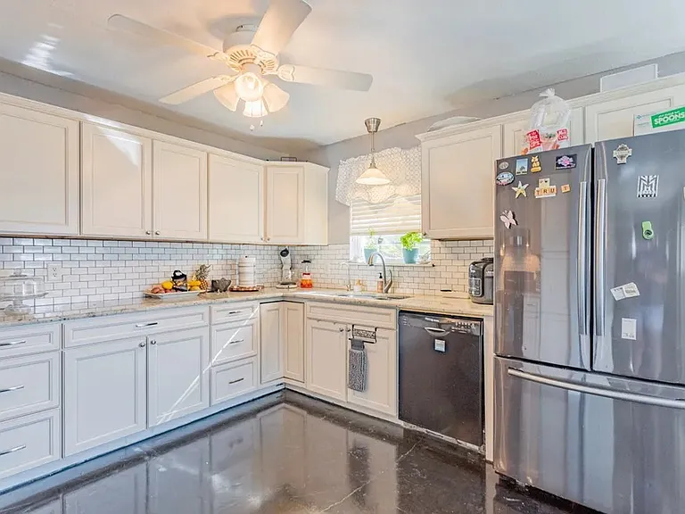 4034 Stillwood Ln — Photo 13