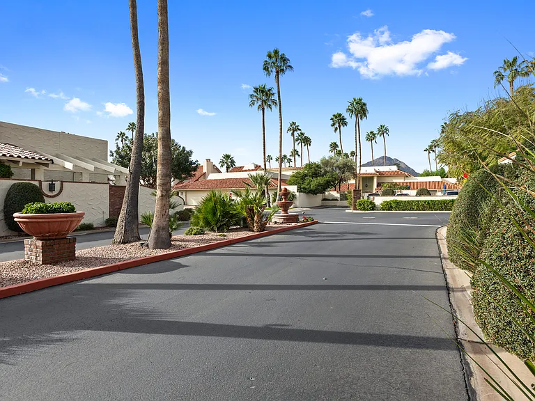 7118 E Buena Terra Way — Photo 37