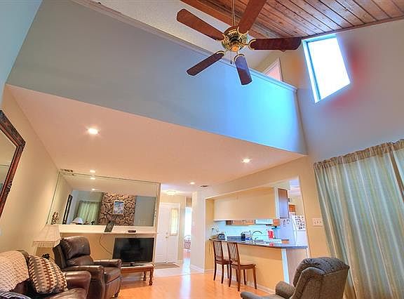5th image of 1500 W Esplanade Ave APT 21C