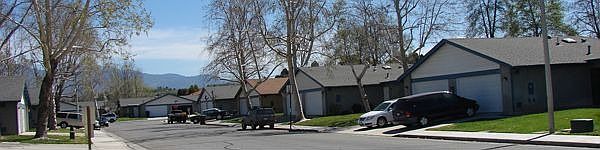 HEMET MEADOW HOMES