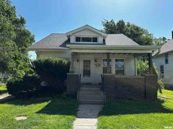 211 1st Ave, Carbon Cliff, IL 61239