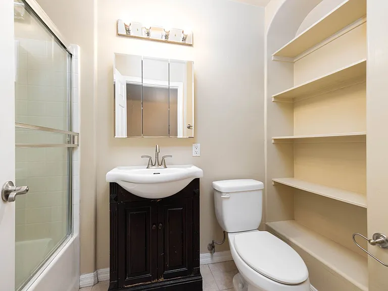 5252 Balboa Arms Dr #172 — Photo 5