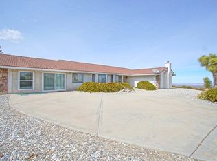 2929 Snowline Dr, Pinon Hills, CA 92372