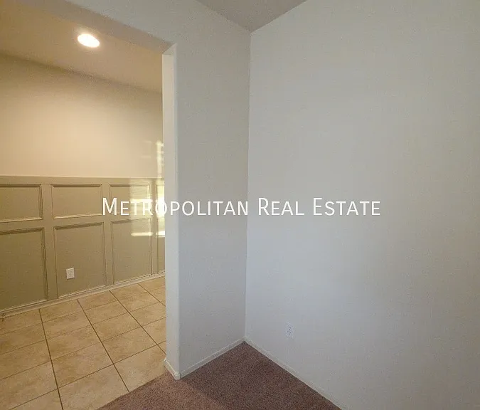 16416 W Cottontail Ln — Photo 15