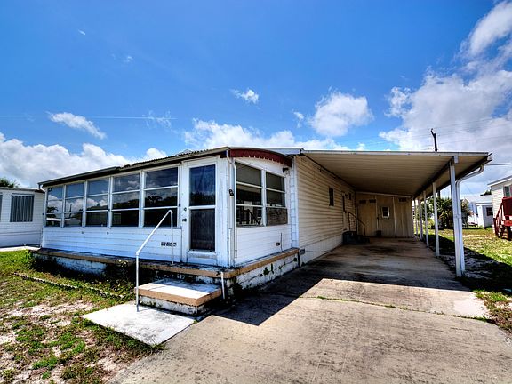 3rd image of 8222 SE Skylark Ave