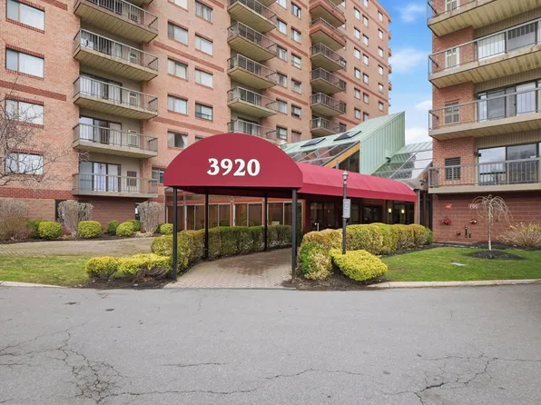 3920 Mystic Valley Pkwy APT 423, Medford, MA 02155