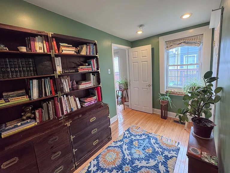 1818 Webster St — Photo 11