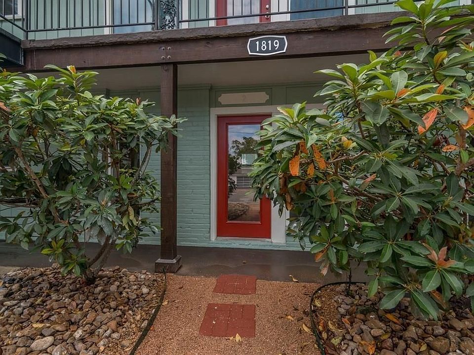 1st image of 1819 Cove Park Dr Unit 2